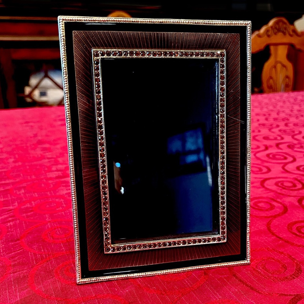 Olivia Riegel Picture Frame - Picture 2 of 10